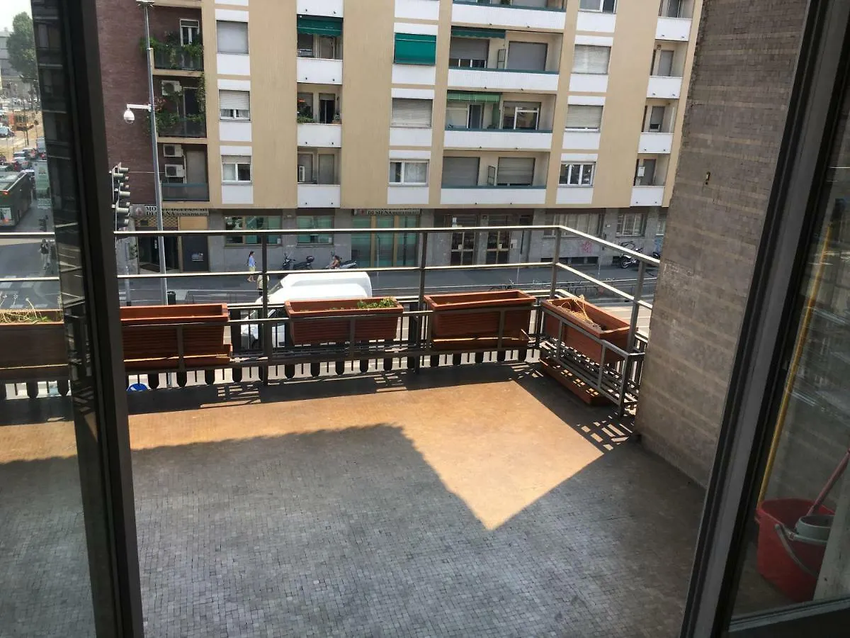 Rio central apartment Milán