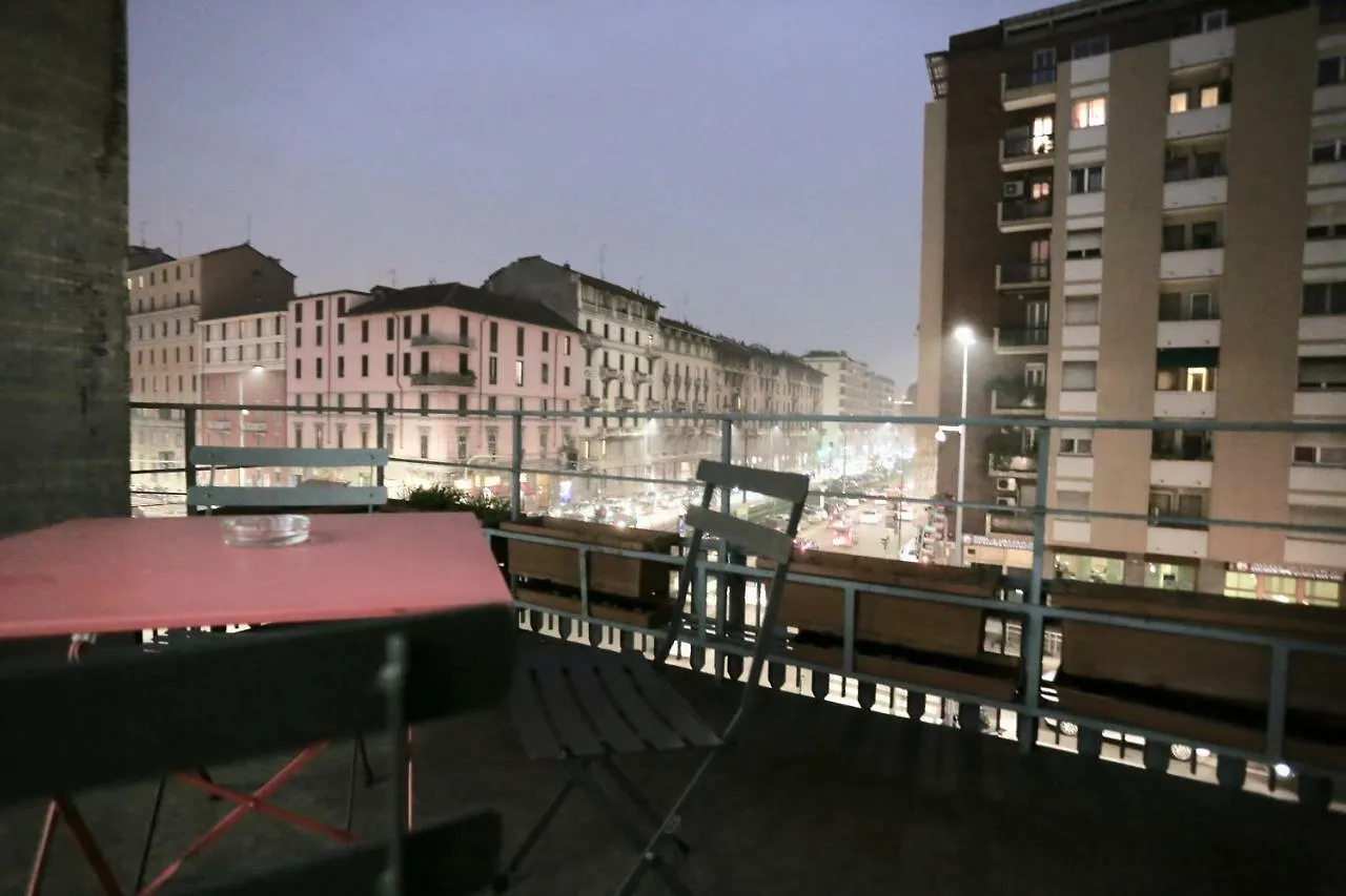 Rio central apartment Milán